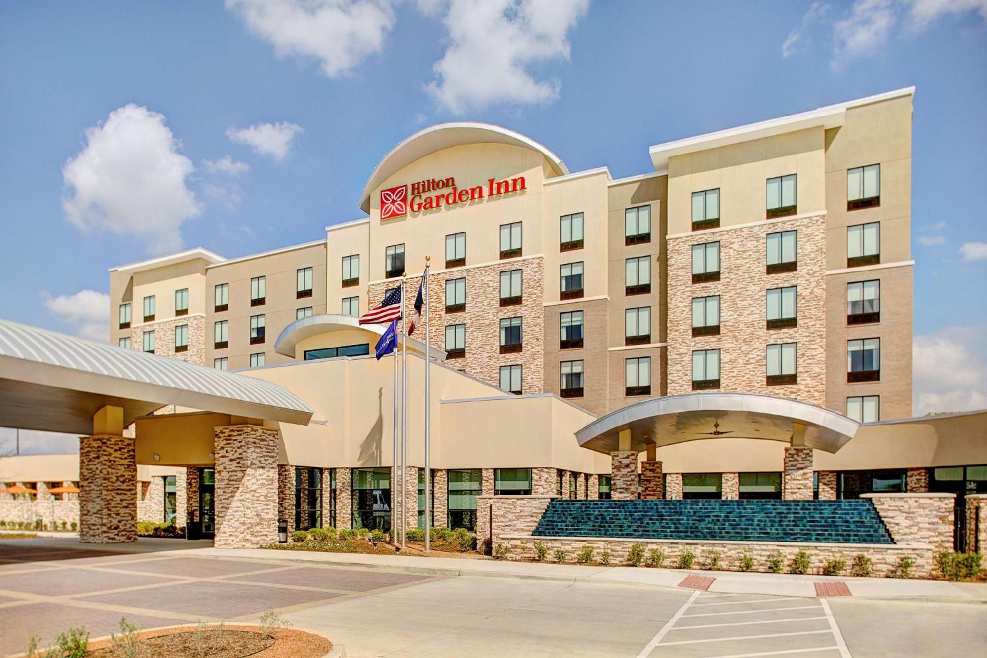 Hilton Garden Inn Dallas/Arlington South Exterior photo